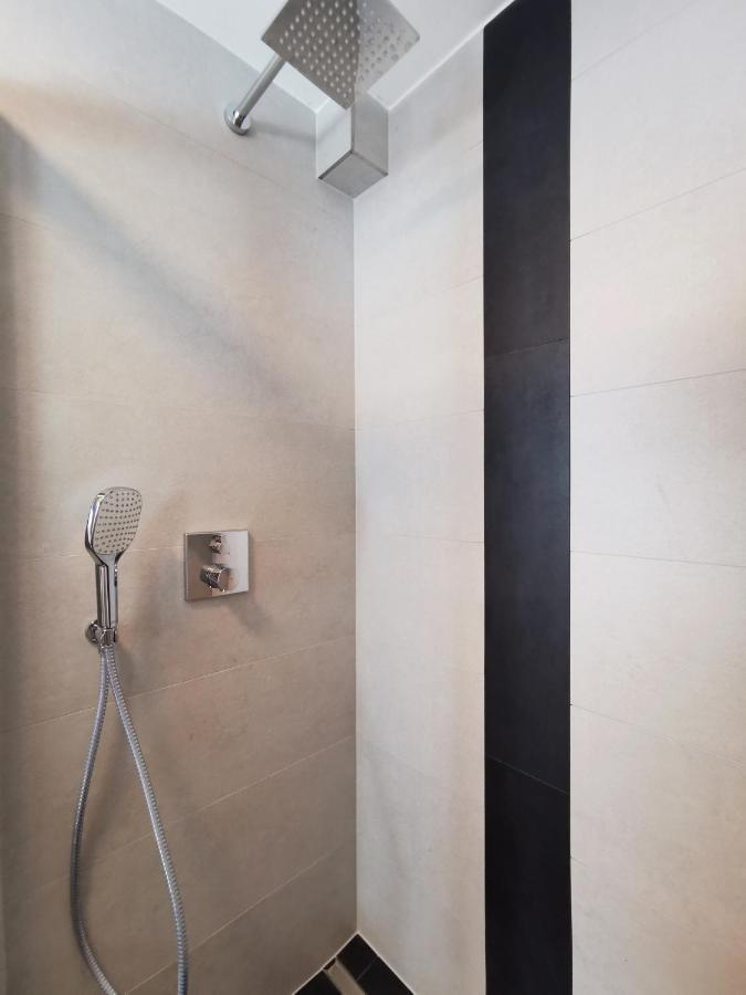 Neues City Center Piano Appartement Mit Netflix Klagenfurt am Woerthersee ภายนอก รูปภาพ