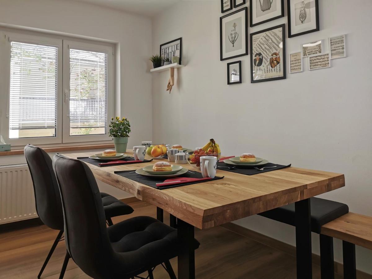 Neues City Center Piano Appartement Mit Netflix Klagenfurt am Woerthersee ภายนอก รูปภาพ
