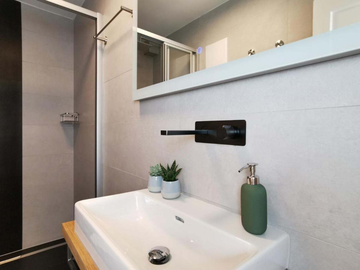 Neues City Center Piano Appartement Mit Netflix Klagenfurt am Woerthersee ภายนอก รูปภาพ