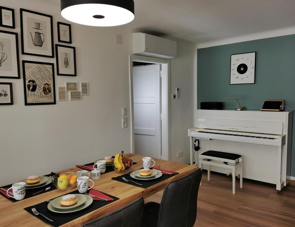 Neues City Center Piano Appartement Mit Netflix Klagenfurt am Woerthersee ภายนอก รูปภาพ