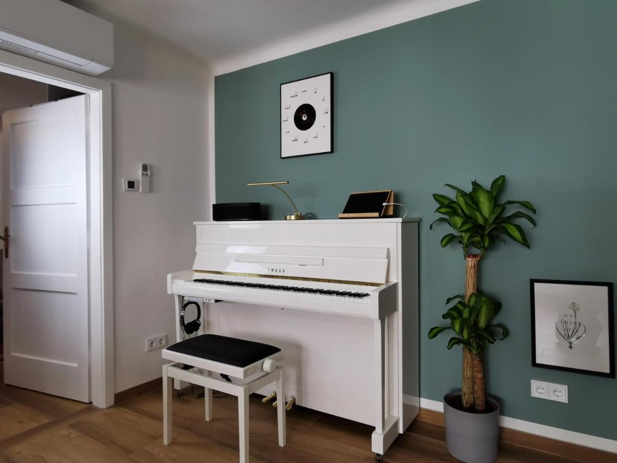 Neues City Center Piano Appartement Mit Netflix Klagenfurt am Woerthersee ภายนอก รูปภาพ